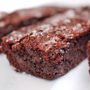 A row of chocolate brownies.