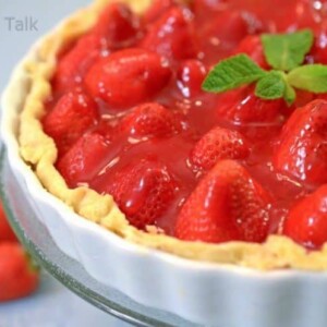 a strawberry pie on a pan
