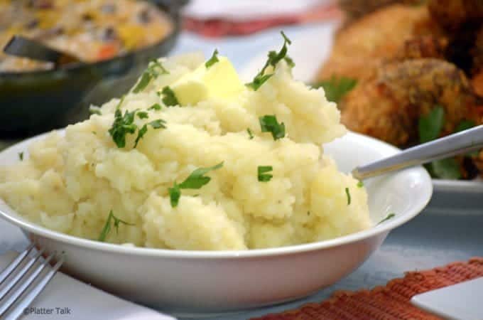 A bowl of mashed potatoes