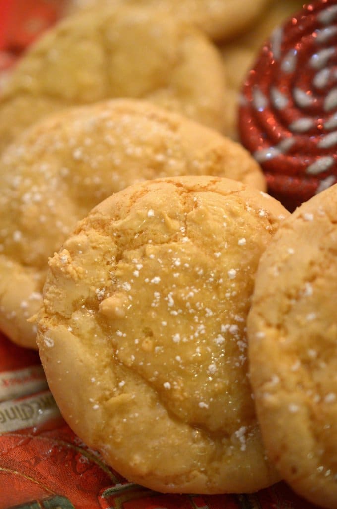 A close up of Cookies