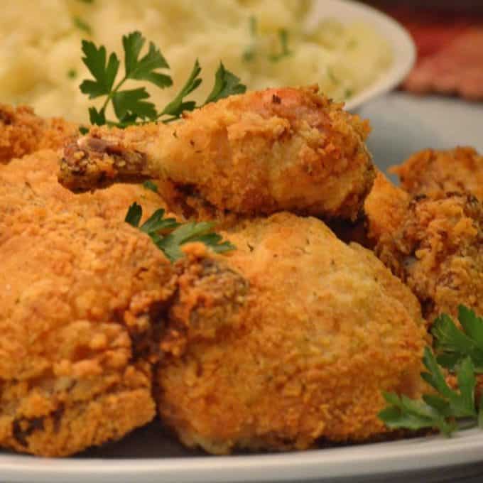 a plate of fried chiciken