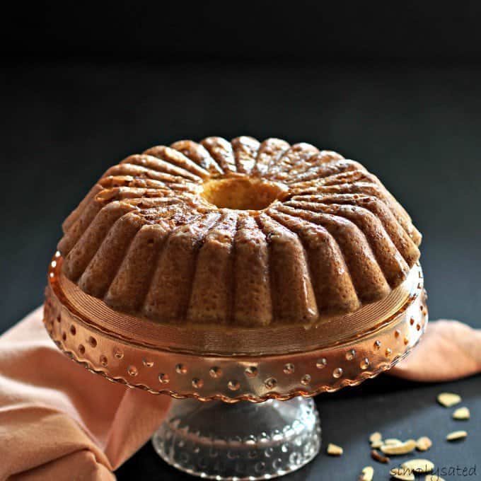 Cake with Amaretto