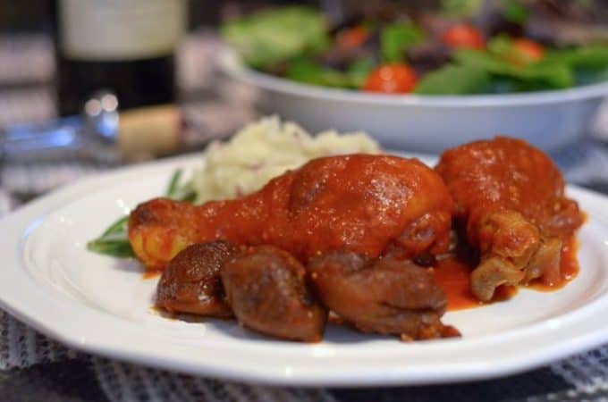 A plate of chicken wings on a plate.