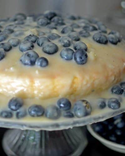 Blueberry Cake with White Chocolate Pudding Icing