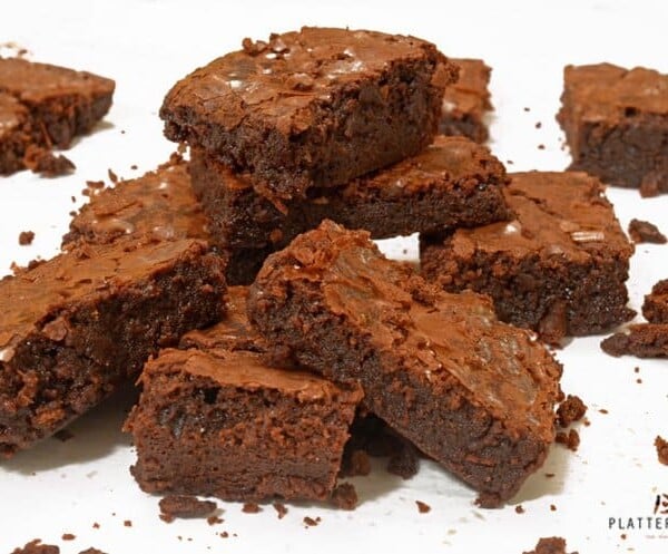 A pile of brownies