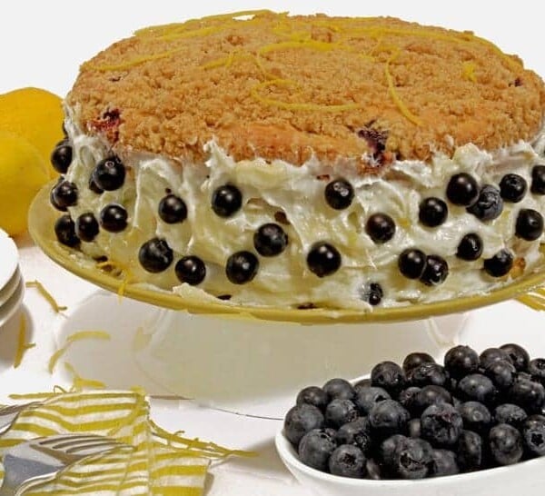 cake with cream cheese and blueberries