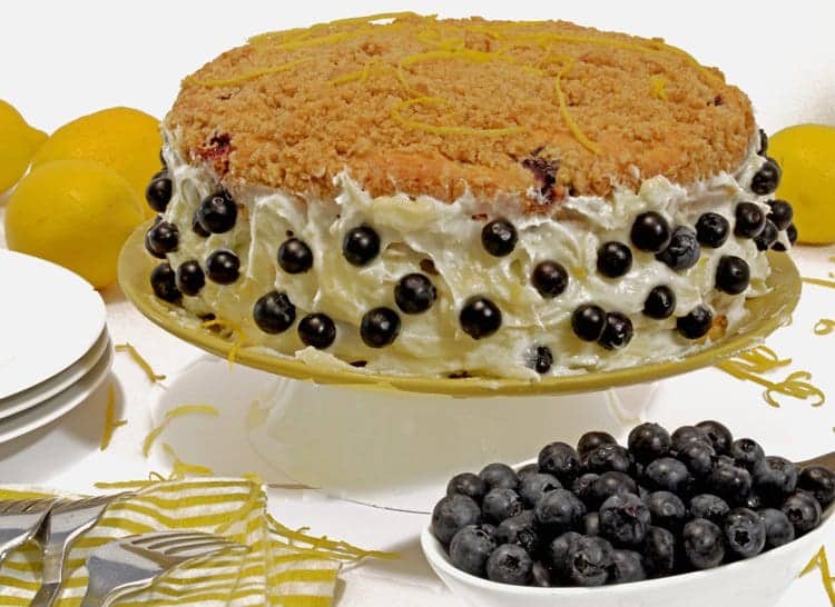 cake with cream cheese and blueberries