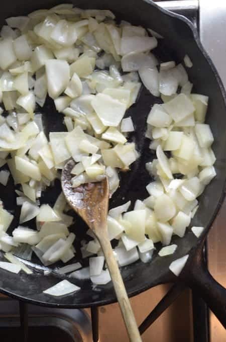 Sausage Mac and Cheese with Apple Cider Recipe from Platter Talk