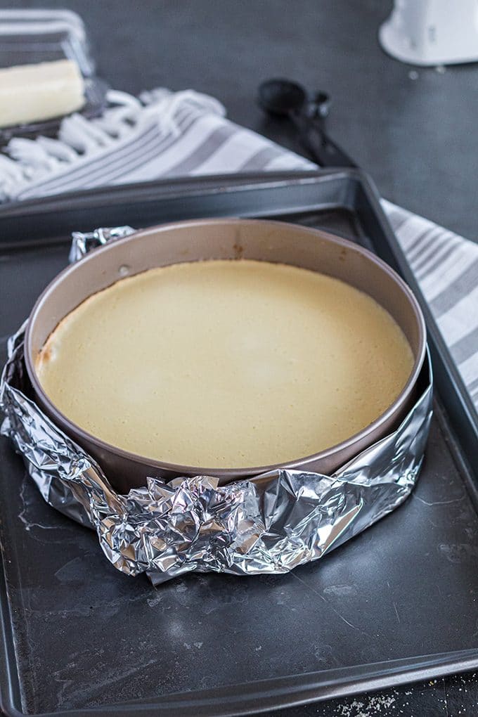 Making a cheesecake in a waterbath.