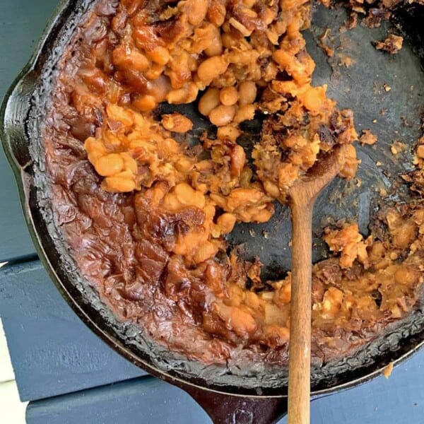 A skillet of baked beans