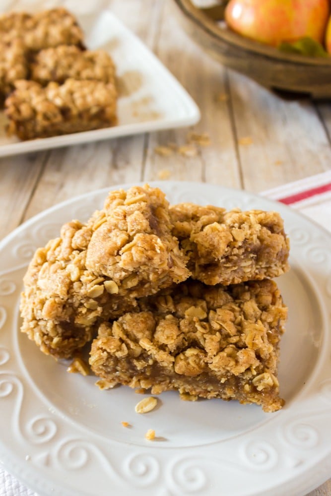 Plate of oatmeal bars with apple butter filling.
