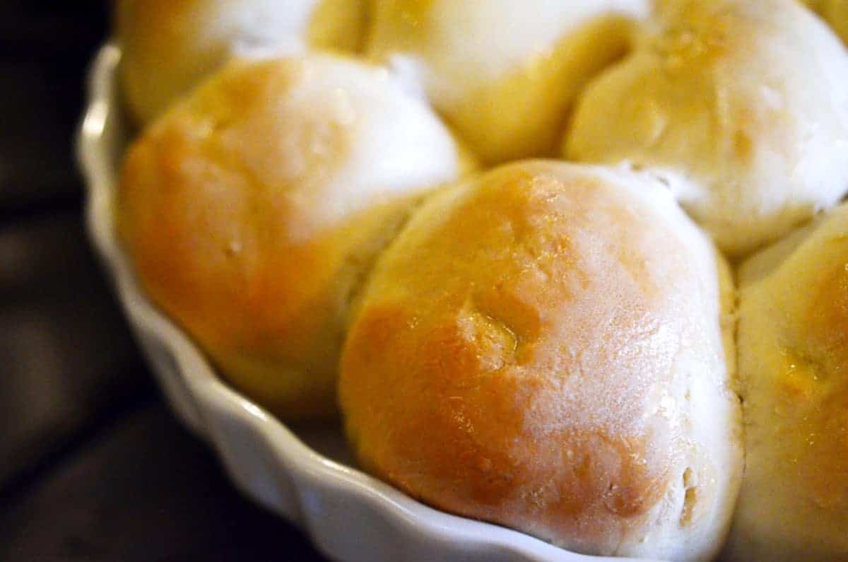 a plate of yeast rolls