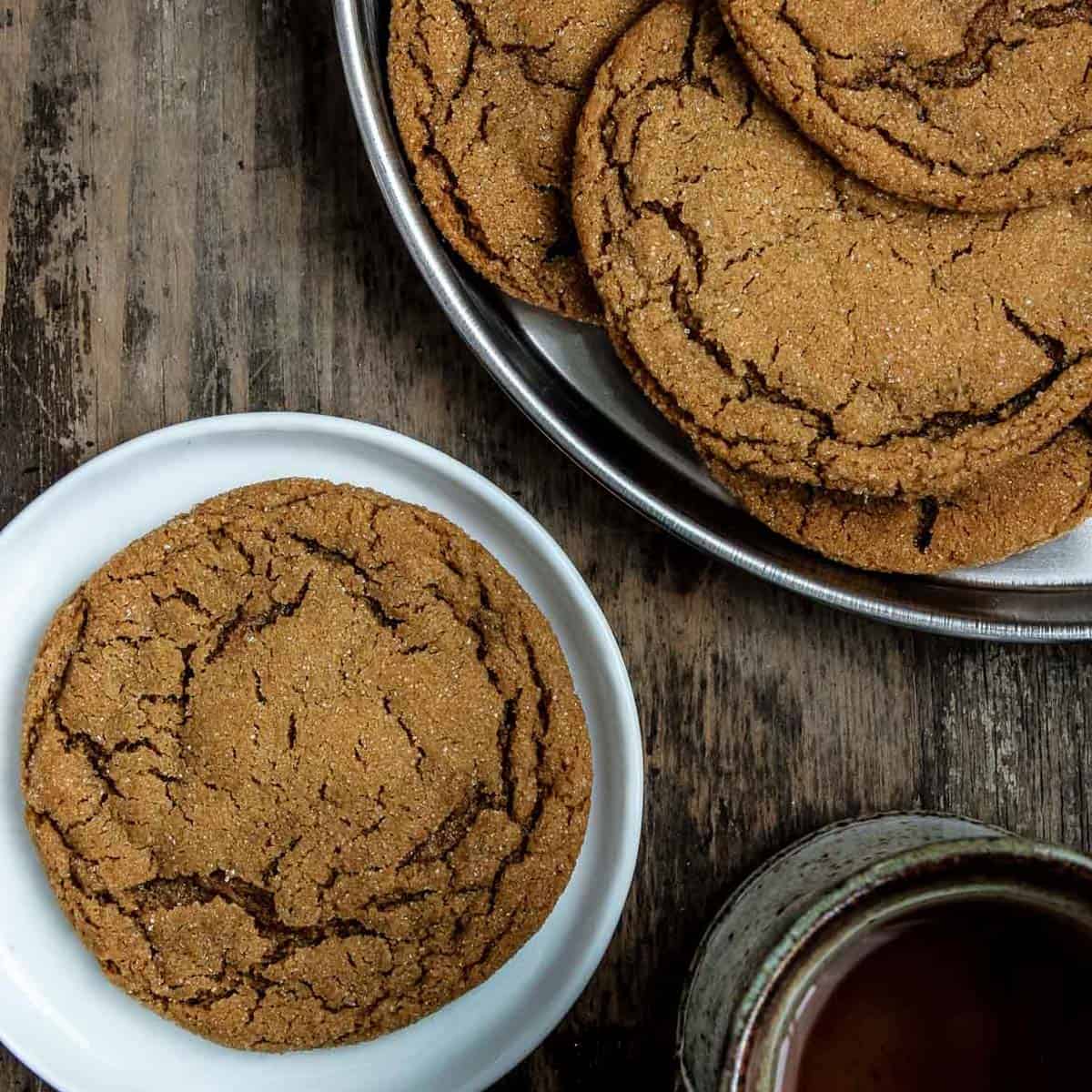 A plate of molasses cookies.