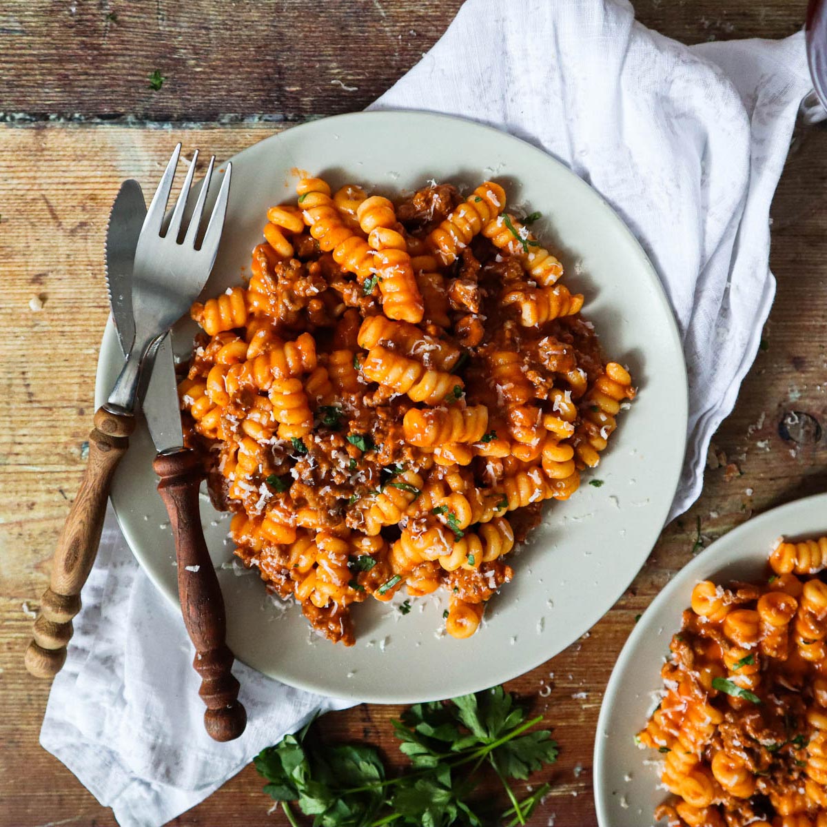 A plate of beefaroni.