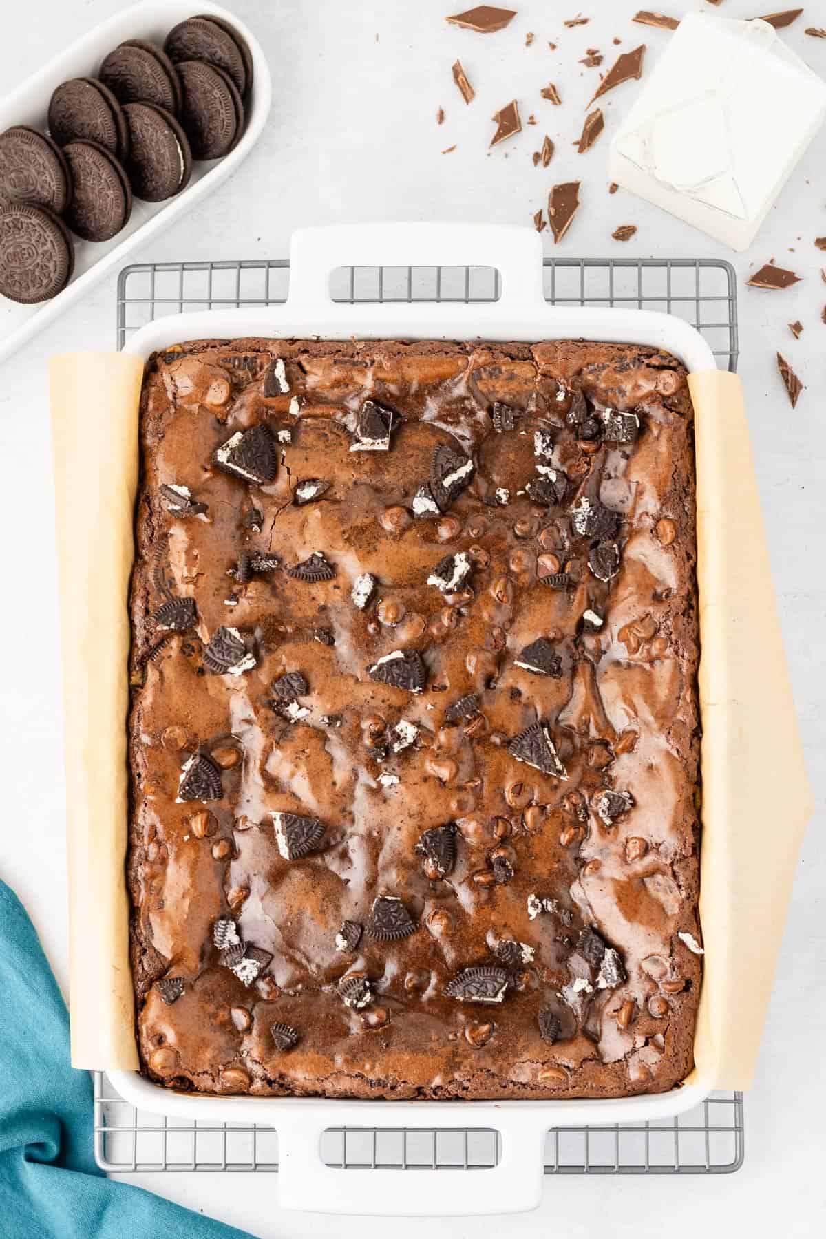 A pan of Oreo brownies.