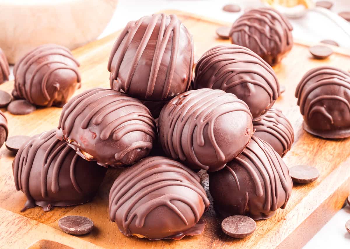 A pile of peanut butter truffles.