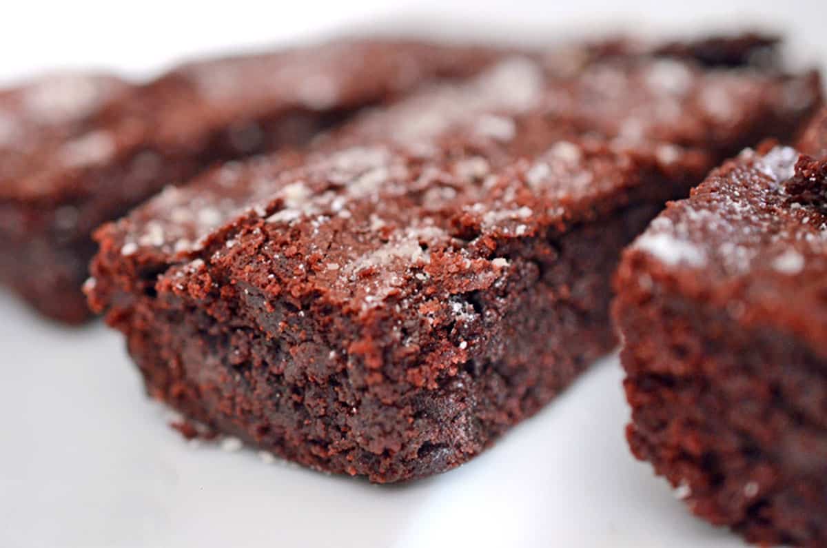 A row of chocolate brownies.